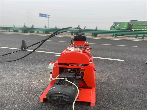 峨蔓镇高速公路路基下沉加固注浆灌浆